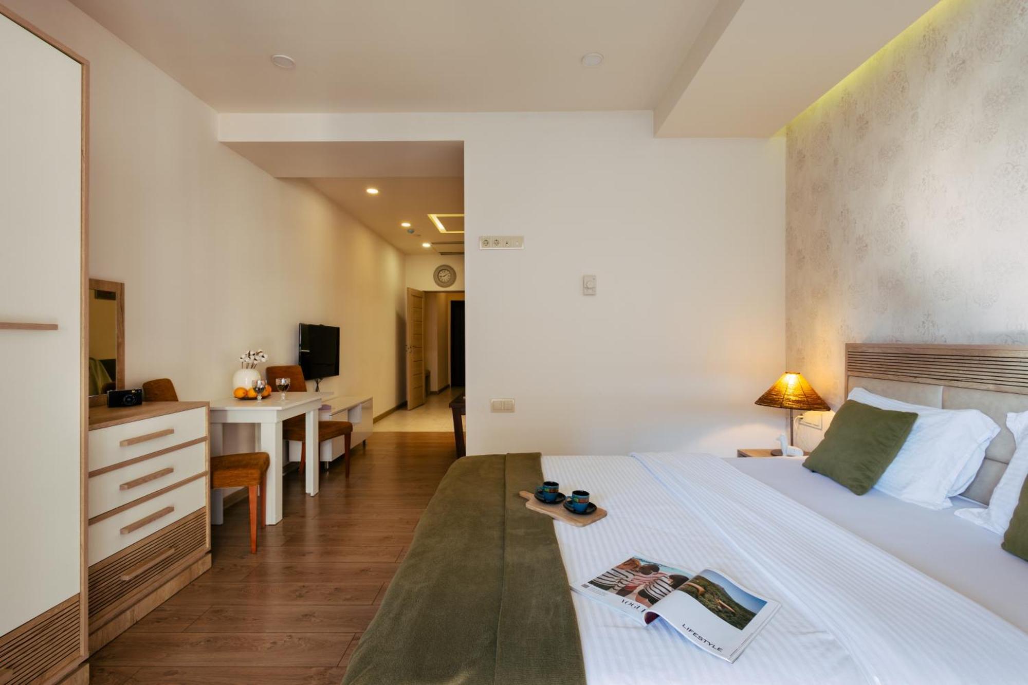 Residence Koghbatsi 16 Ереван Екстериор снимка