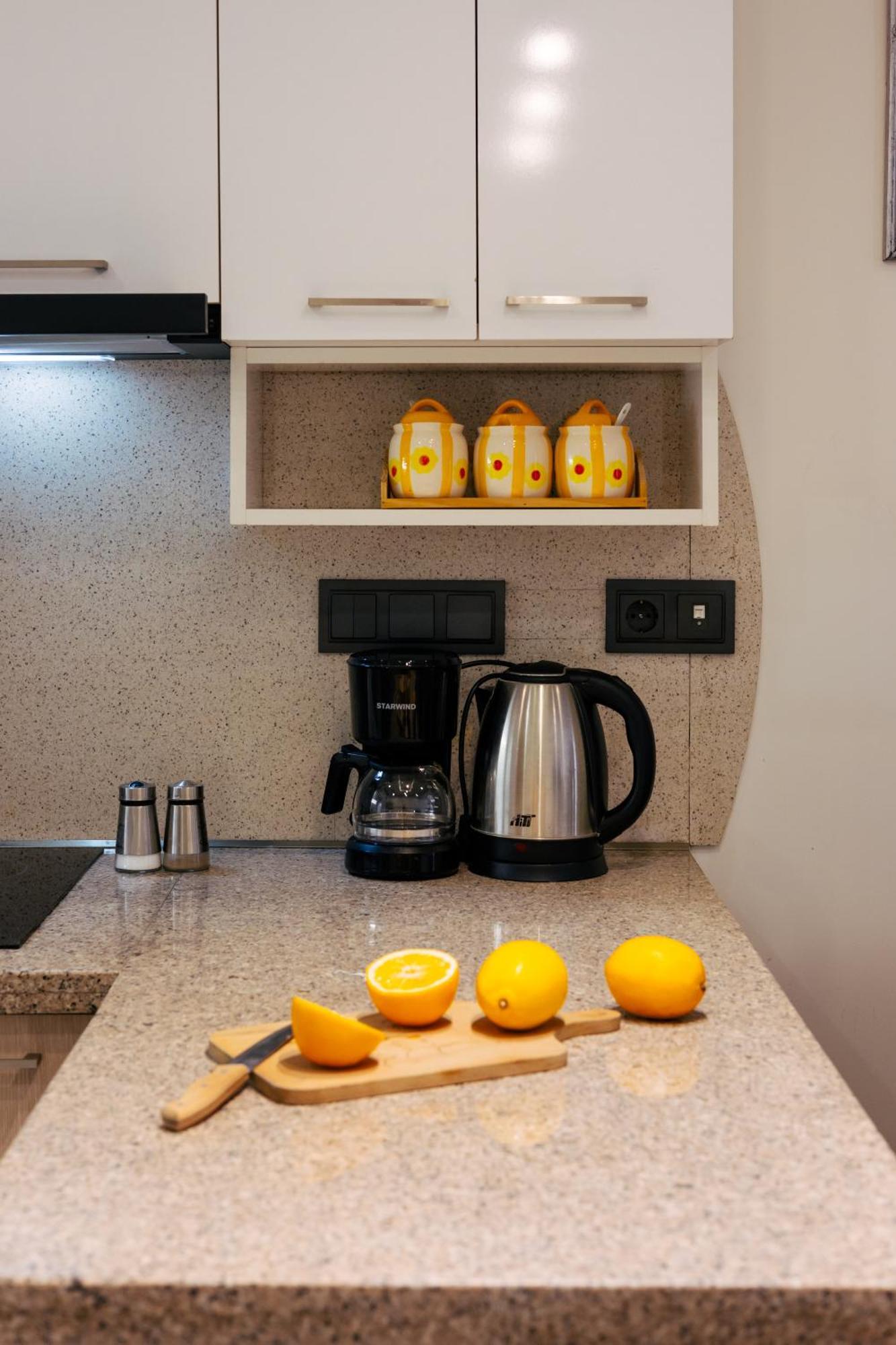 Residence Koghbatsi 16 Ереван Екстериор снимка
