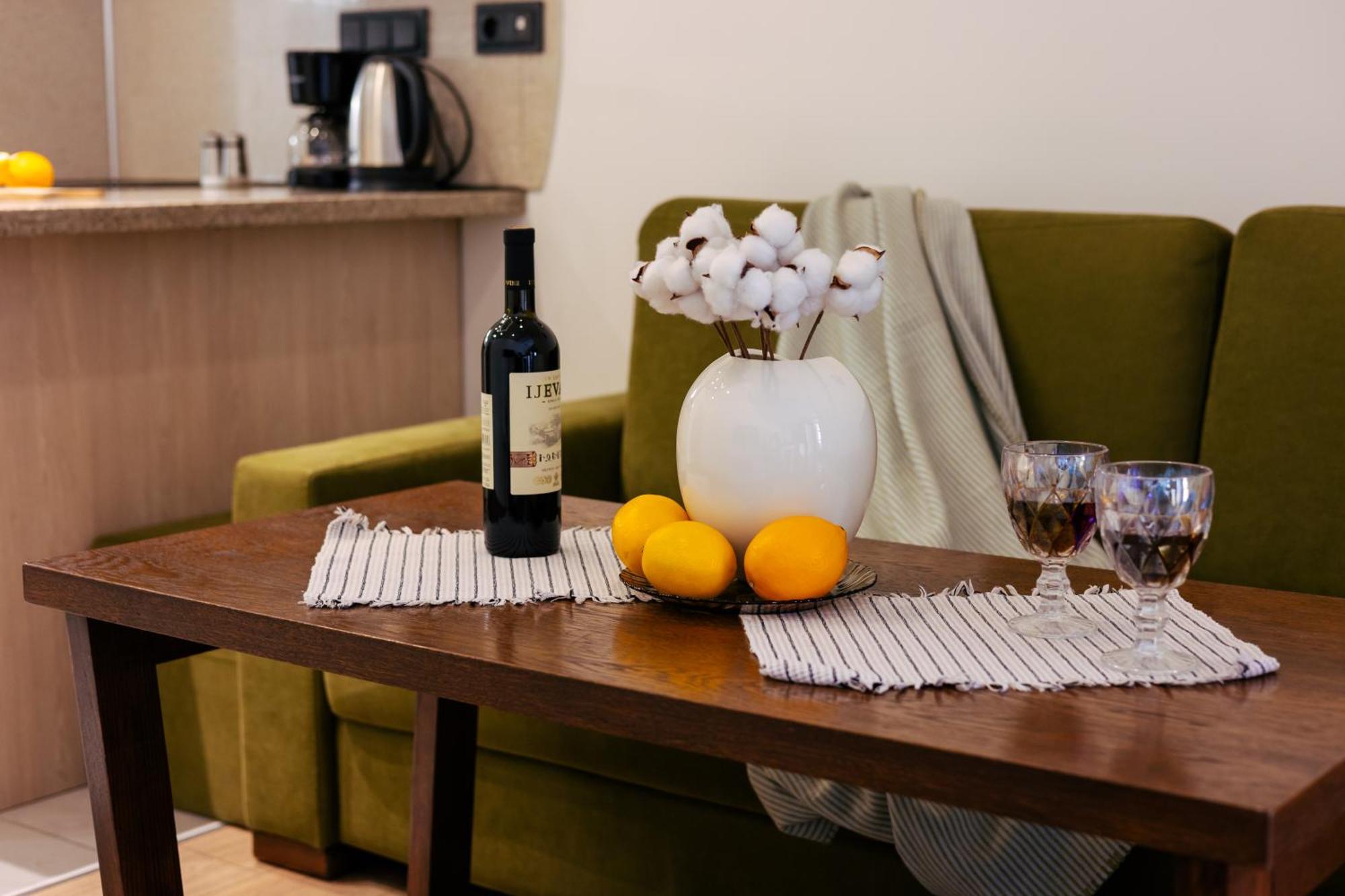 Residence Koghbatsi 16 Ереван Екстериор снимка