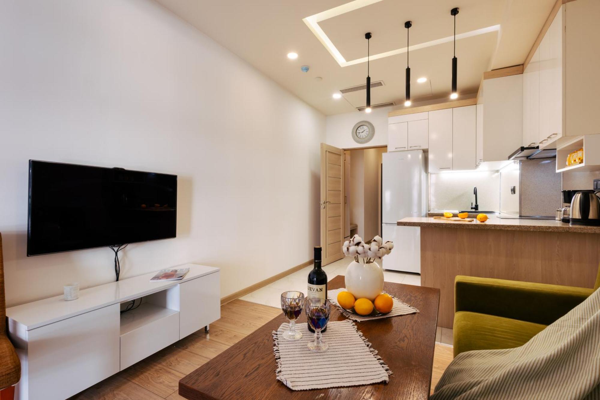 Residence Koghbatsi 16 Ереван Екстериор снимка